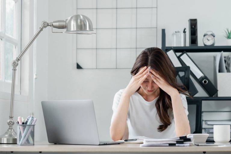 How to Manage Stress and Burnout: A Guide to Reclaim Your Peace