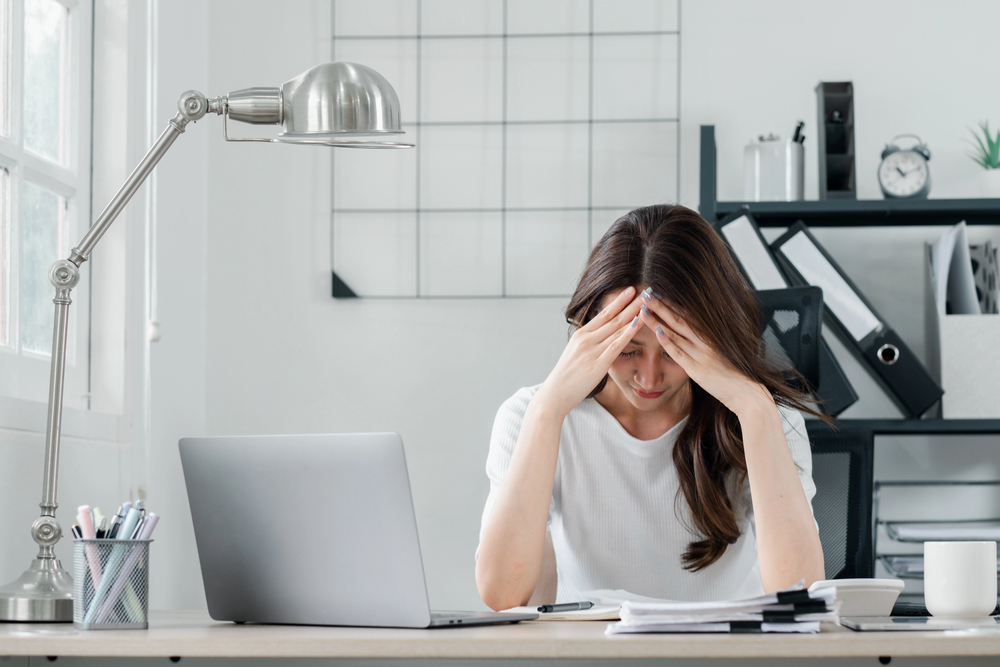 How to Manage Stress and Burnout: A Guide to Reclaim Your Peace